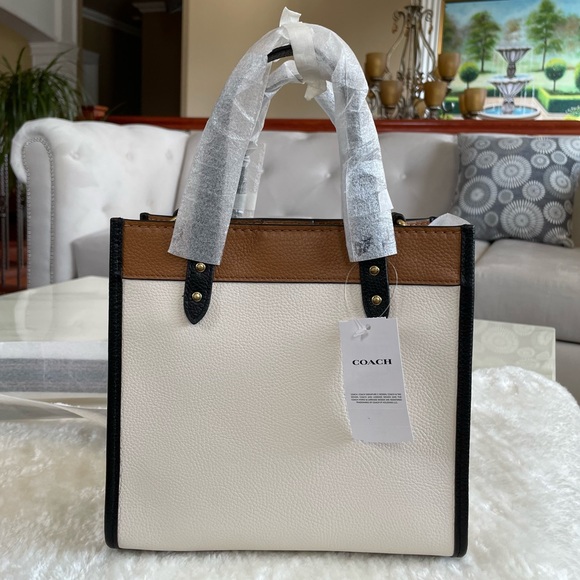 ‼️SOLD‼️ Coach Field Tote 22 in Colour Block - Picture 4 of 13